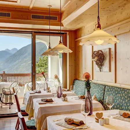 Hotel Small Sonne Tirolo
