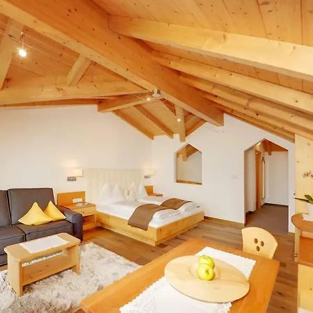 Hotel Small Sonne Tirolo